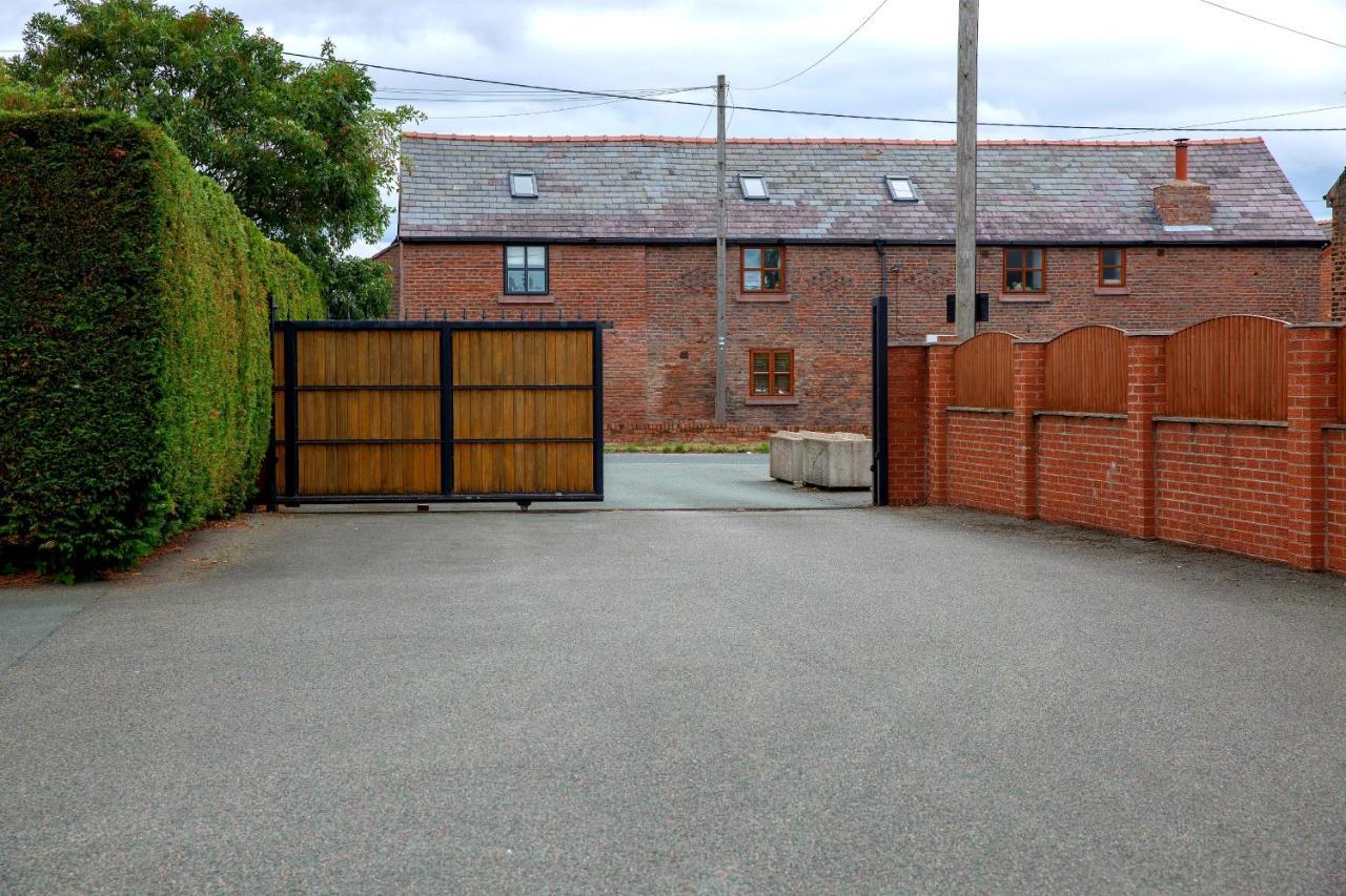 Bed and Breakfast Lenox Farm Liverpool Exterior foto